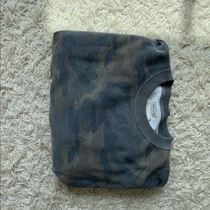 american eagle crewneck